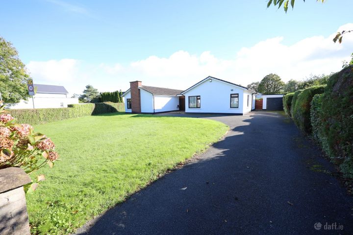 4 Riverside, Carrigaline, Co. Cork, P43C868
