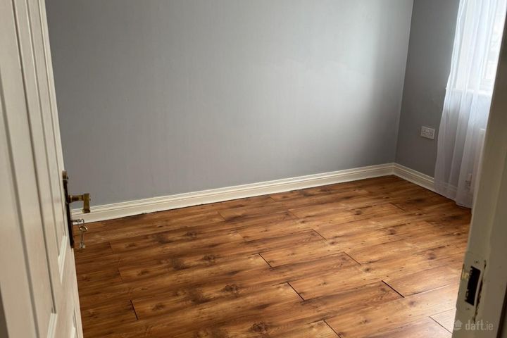 58 college Manor, Dundalk, Co. Louth