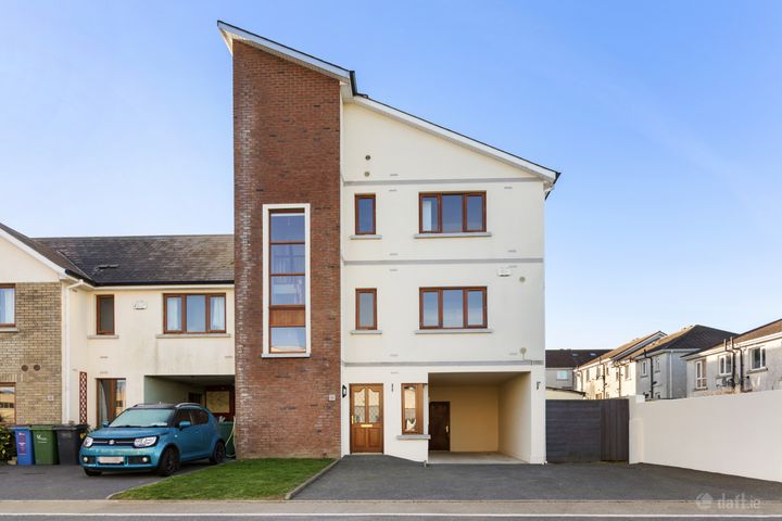 42 Wilton Manor, Merrymeeting, A67ED68
