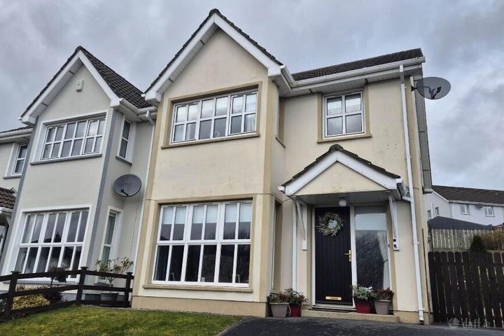 9 Foxhills, Letterkenny, Co. Donegal, F92W7C3