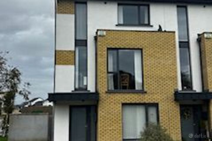 9 The Crescent, Green Hill, Clonhaston, Enniscorthy, Co. Wexford