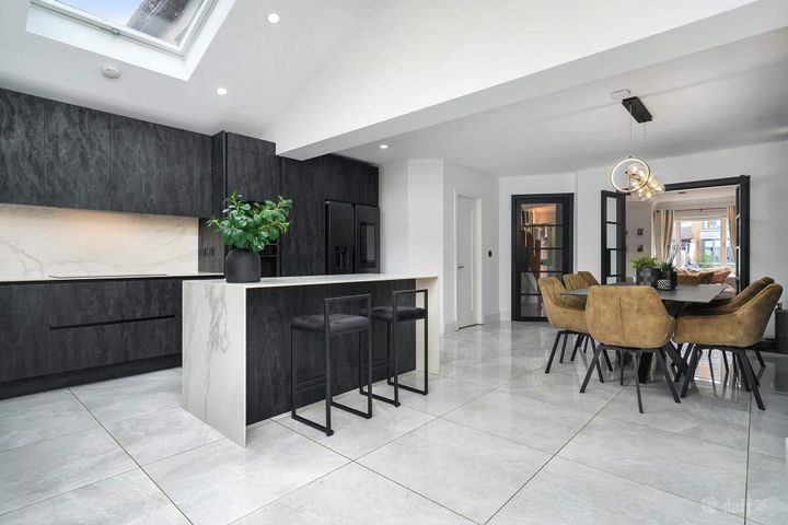 24 Broadfield Drive, Broadfield Manor, Rathcoole, Co. Dublin - Photo 3