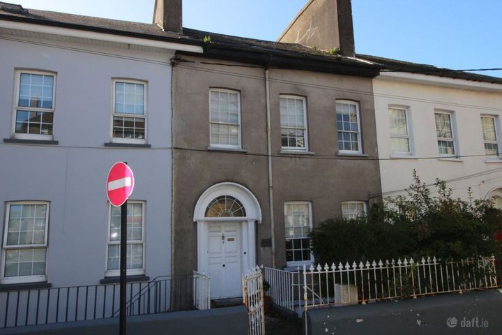 No. 2 Cuchulainn Place, Cobh, Co. Cork, P24AE39