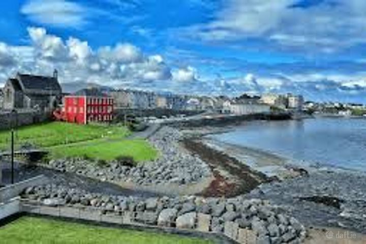 1 Oak Grove, Kinlough, Kinlough, Co. Leitrim