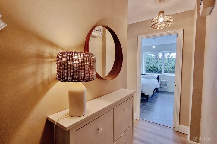 Apartment 13, Block B, Palmerstown Square, Kennelsfort Road Upper, Palmerstown, Dublin 20, D20FC93 - Photo 2