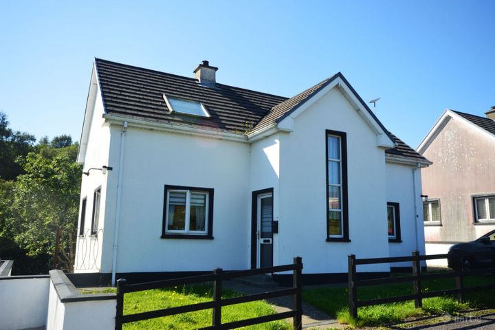 2 Keenaghan Close, Carrick Road, Kilcar, Co. Donegal, F94TN97