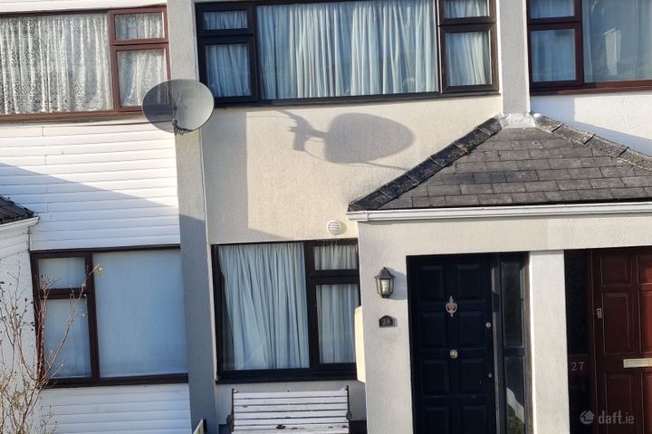 28 Springfield Court, Castlebar, Mayo, Mayo