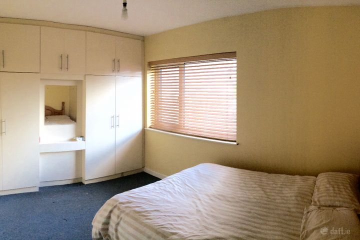 9 Hazelgrove, Ballincollig, Co. Cork