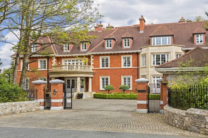 Apt 2, Hollybrook, Brighton Rd Dublin 18, Dublin 18, Dublin