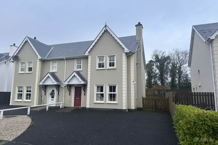 10 NEW PARK GARDENS, MOVILLE, Co. Donegal, F93D6K0