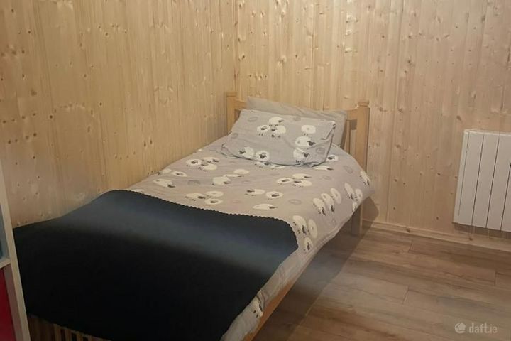 Woodville Avenue, Lucan, Co. Dublin