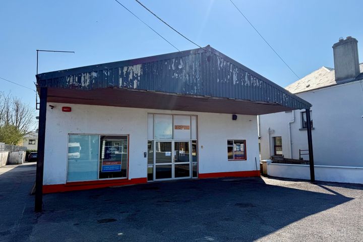 Blackfort, Newport Road, Castlebar, Co. Mayo