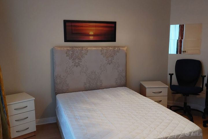 33 Tullyhall drive Lucan, Lucan, Co. Dublin