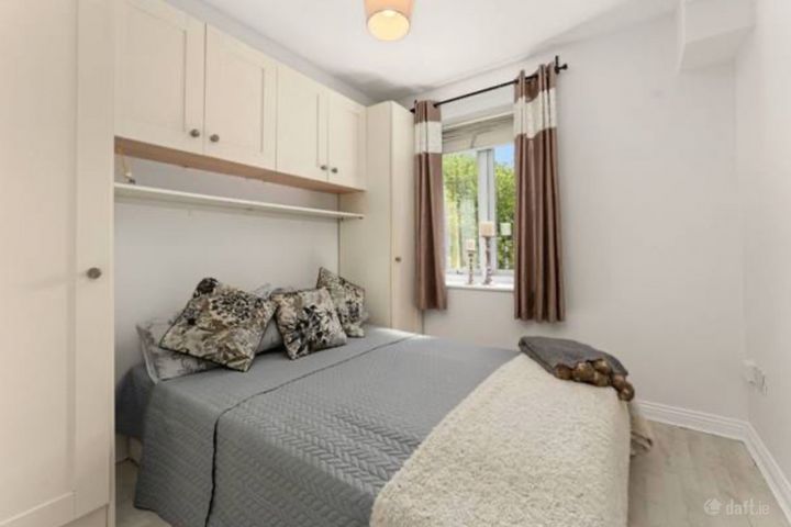  Apartment Overlooking St.Patricks Cathedral , Christchurch, Dublin 8