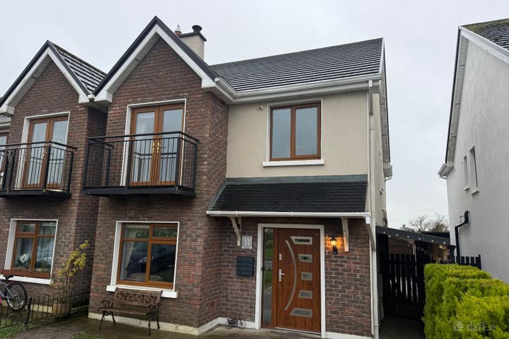 11 Newcastle Court, Cluain Ri, Ballymahon, Co. Longford