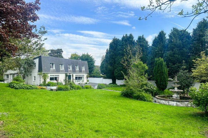 Silverstrand Lodge, Barna Road, Barna, Galway, H91RP40