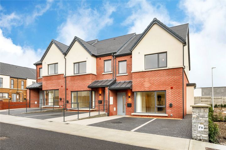 Nos. 1-9 Tolka Cottage Lane, Main Street, Mulhudda