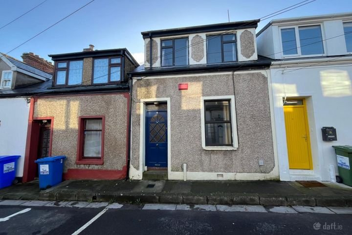 6 Marian Ville, Alexandra Road, St. Lukes, Co. Cork, T23DF2X