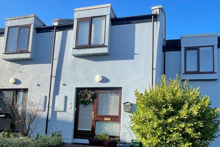 6 Carleton Village, Golf Links Road, Youghal, Co. Cork, P36PD00
