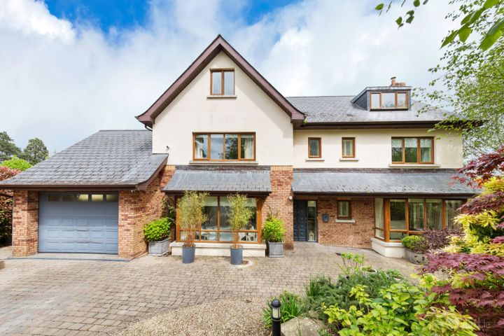 8 Rocky Valley Crescent, Kilmacanogue, Bray, Wicklow