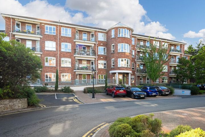 33 Shrewsbury
Donnybrook Castle
Donnybrook
Dublin 4