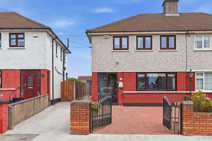 25 Shanard Avenue, Dublin 9, Santry, Dublin 9, D09V243