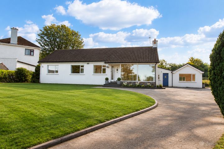 'Hedgerow', The Bungalow, Ballybawn Lower, Kilmacanogue, Killough, Co. Wicklow, A98C952