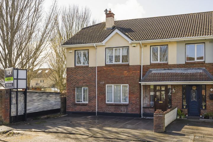 8 Foxborough Walk, Lucan, Co. Dublin, Dublin