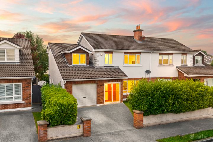 14 The Grove, Curragh Grange, Newbridge, Co. Kildare, W12VP28