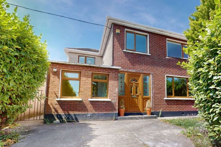 2 Carrickhill Walk, Portmarnock, Portmarnock, Co. Dublin, D13W221