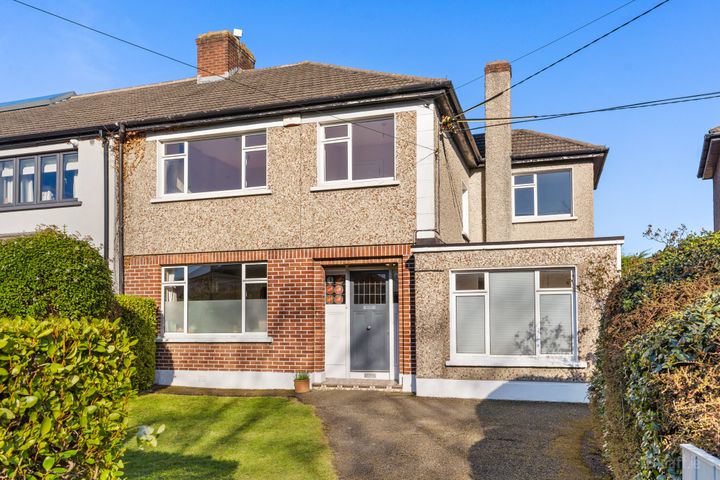 Leopardstown Montessori School, 48 Leopardstown Avenue, Blackrock, Dublin