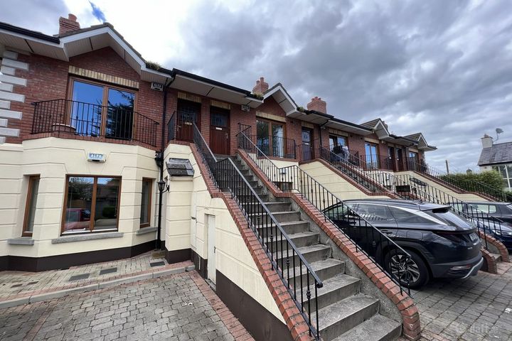 6 Oaklands, Rathgar, Dublin 6