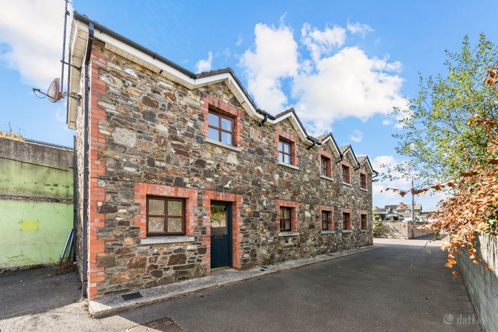 Union Hall, Pearse Street, Gorey, Co. Wexford, Y25W3P9