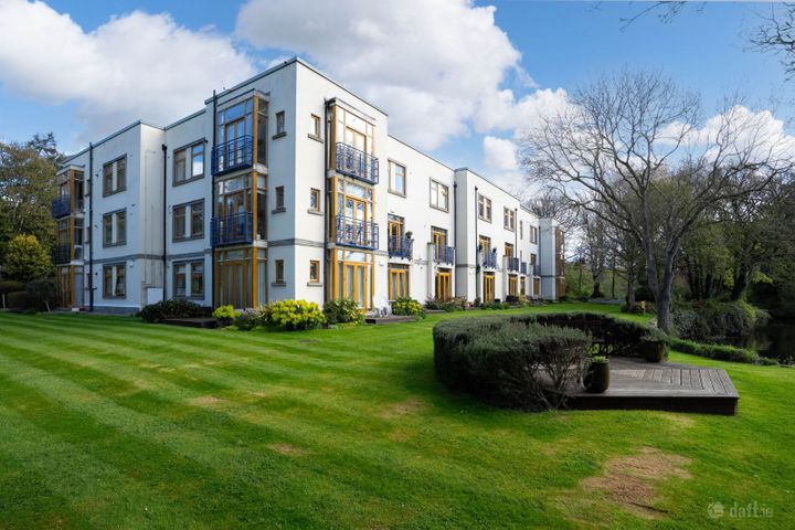 Apartment 12, Salmon Pool, Chapelizod Road, Islandbridge, Dublin 8, D08TY30