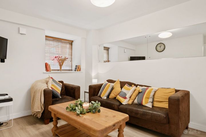 2 Hogan Square, Hogan Place, Dublin 2, D02EF95