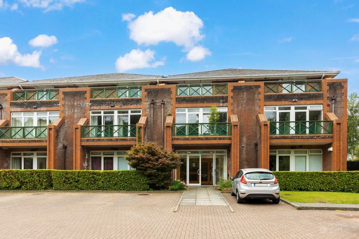 17 Dundrum Castle House, Dundrum, Dublin 16, D16PX84