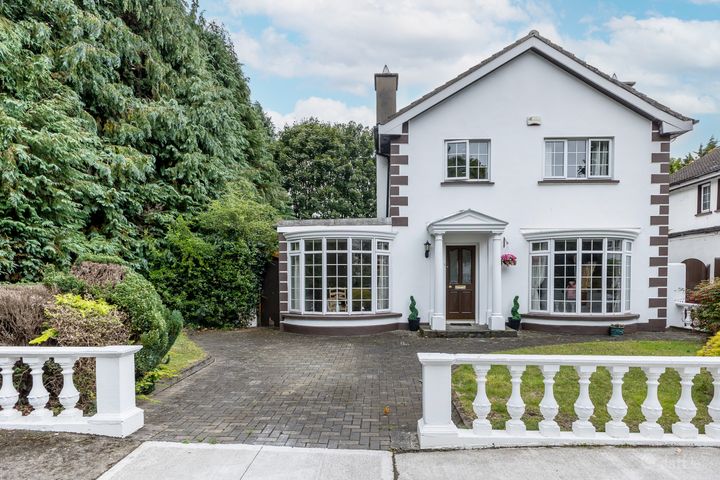 1 Oakleigh Court, Dublin Rd, Malahide, Dublin