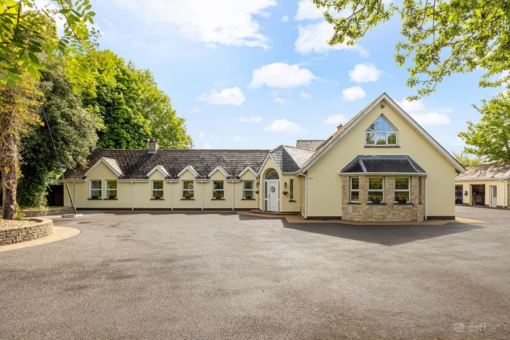 Beechmount, Carlow Road, Kilcullen, Co. Kildare, R56W667