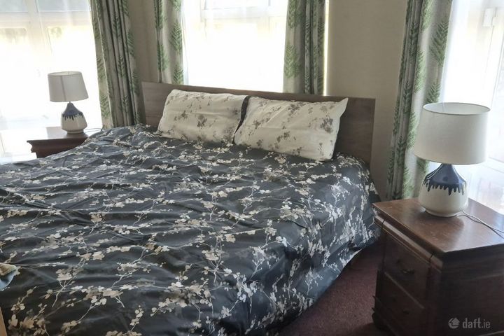 The Green, Rosenallis, Co. Laois