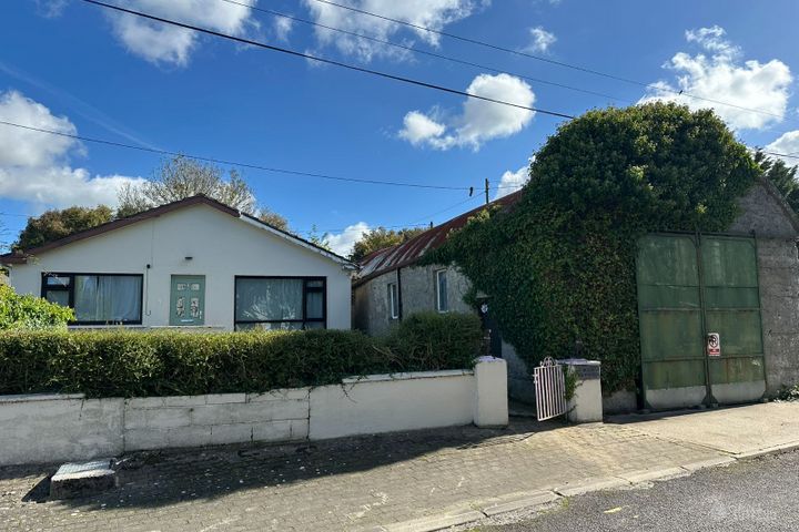 East Square, Askeaton, Askeaton, Co. Limerick, V94F24D