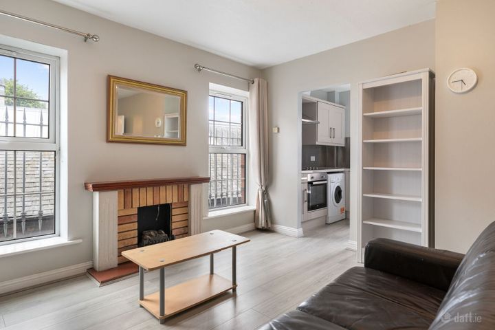 Apt 8, Custom Hall, Gardiner Street Lower, Dublin 1, D01PW67 - Photo 3