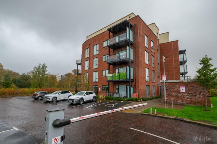 9 Beech Hall, Larkfield Way, Leopardstown, Co. Dublin, D18W08A