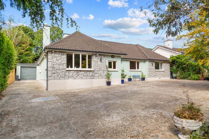 Cluainean, Old Downs Road, Delgany, Delgany, Co. Wicklow, A63YX23