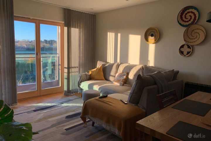 royal canal court, Ashtown, Dublin 15