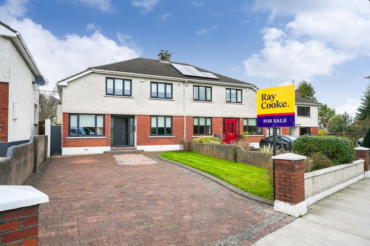 18 Maple Grove, Rathcoole, Co. Dublin