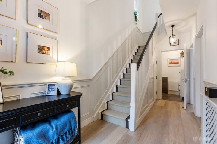 20 The Drive, Scholarstown Wood, Rathfarnham, Dublin 16, D16Y6H9 - Photo 2