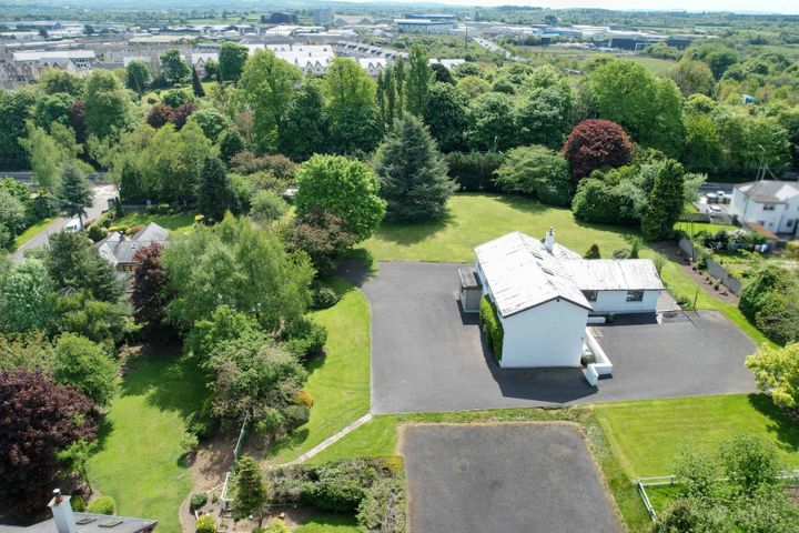 "Curragha", Mountrath Road, Portlaoise, Co. Laois, R32 CCN8
