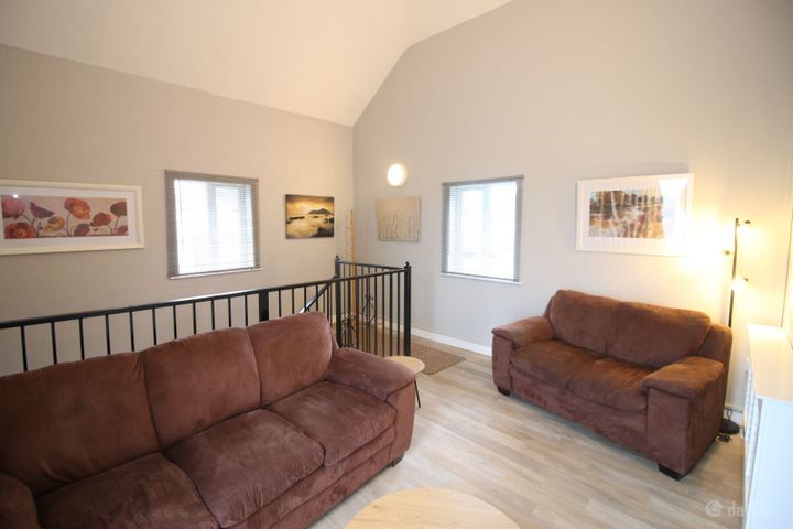 8a Pearse Square, Ballyphehane, The Lough, Co. Cork