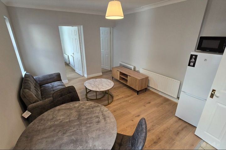 1 bed apt, 61 Whitworth Road, Phibsborough, Dublin 9