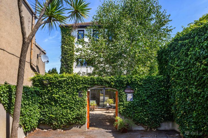 Belmont Mews, Galloping Green, Stillorgan Road, Blackrock, Co. Dublin, A94R7F8